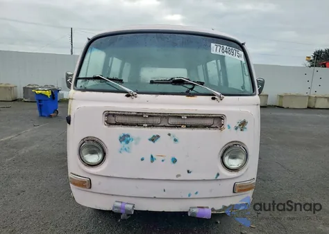 1972 Volkswagen Eurovan z USA, uszkodzony, nr VIN 2222127314